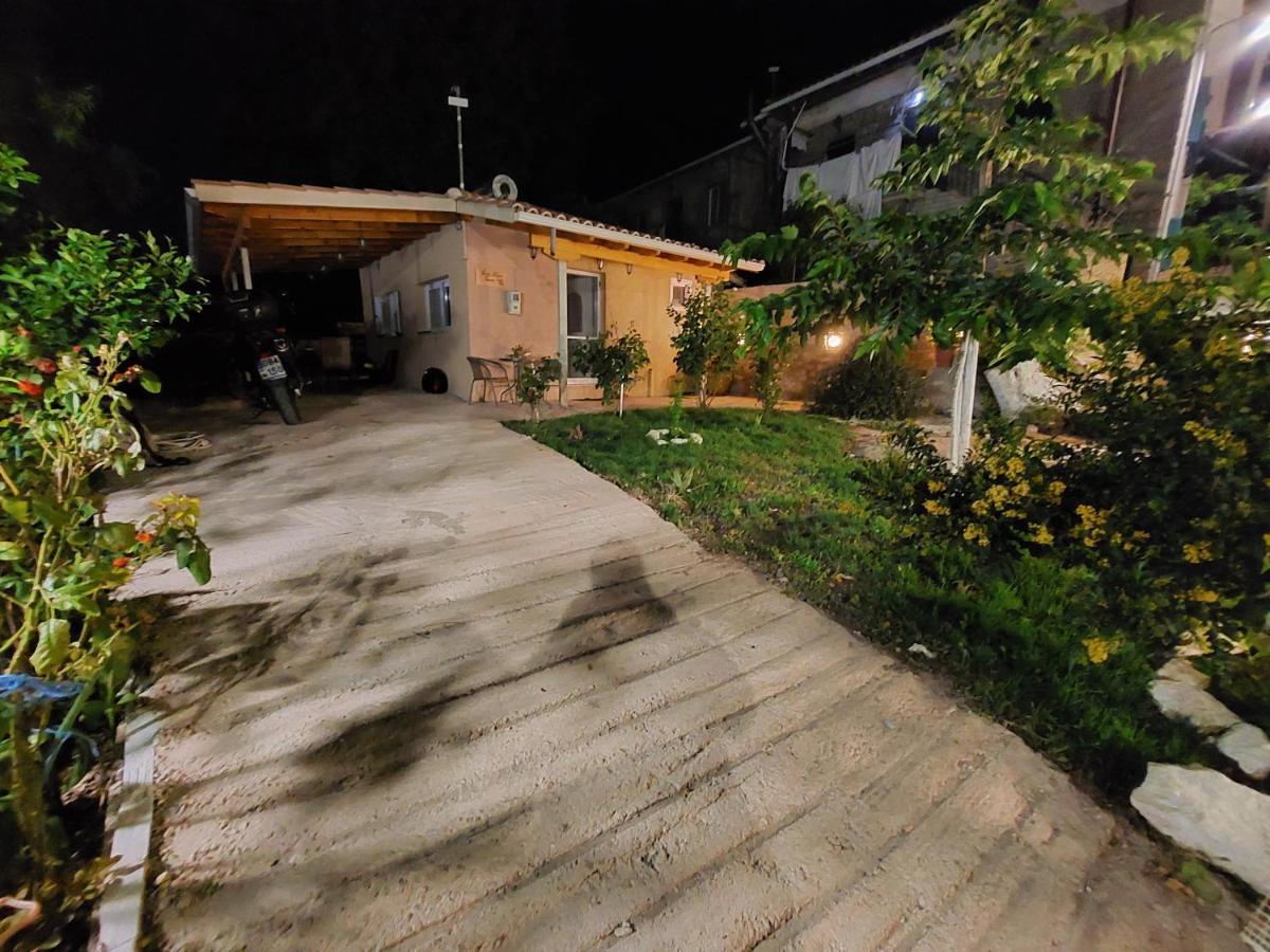 Guest House Tsanes Pinakokhorion エクステリア 写真